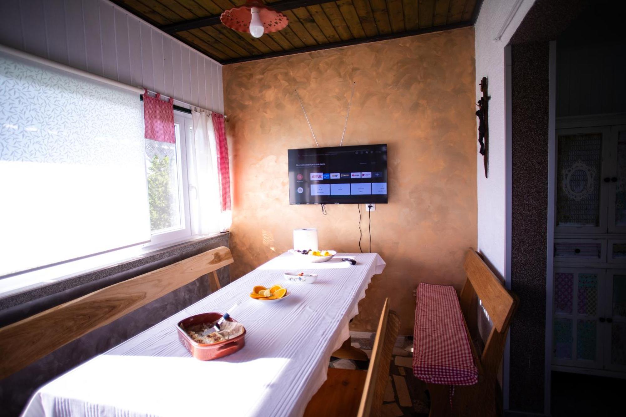 Kuca Za Odmor Jurino Gnijezdo Apartment Jarki Horvaticevi Exterior photo